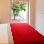 Ideal 3 Apartment *