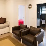 Ideal 3 Apartment *